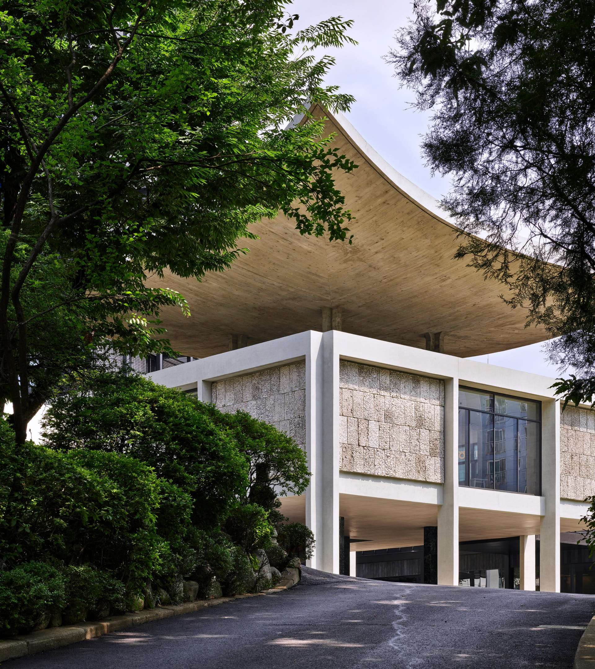 <대화: 두 건축가의 운명적 만남> 김중업 ✕ 르 코르뷔지에 건축사진전